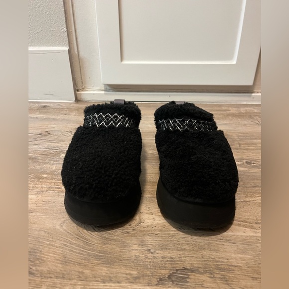 Ugg Women’s Tazz UggBraid, Black, Size 6 - Picture 2 of 4